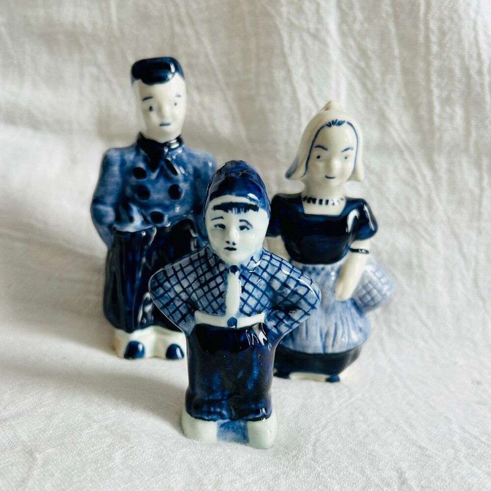 Vintage Delft Blue Holland Hand Painted Salt & Pepper Shakers
